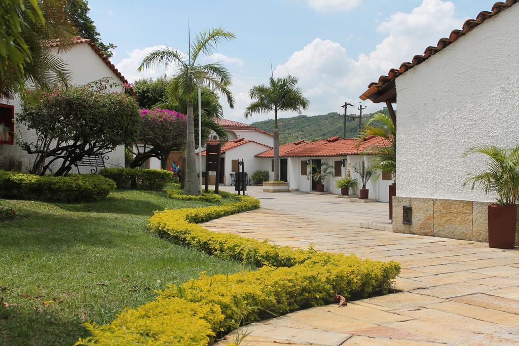 Hotel San Juan Internacional Girón Exterior foto
